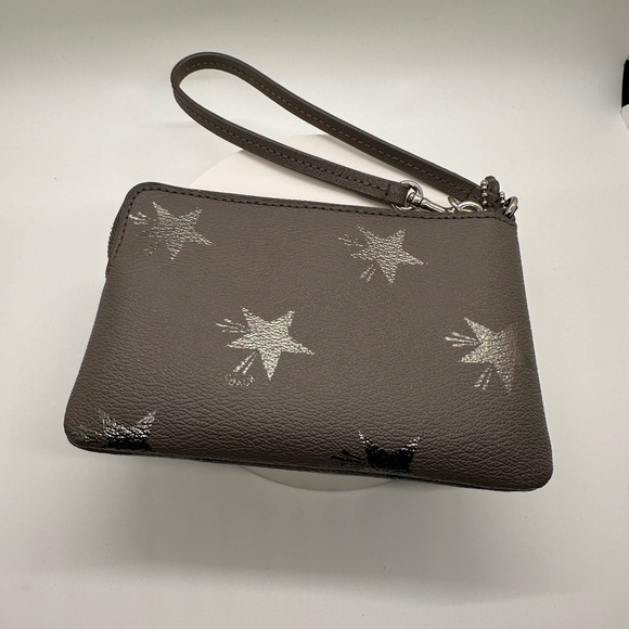 Coach Dark Gray Wristlet with Star Accents NWOT - Picture 2 of 7